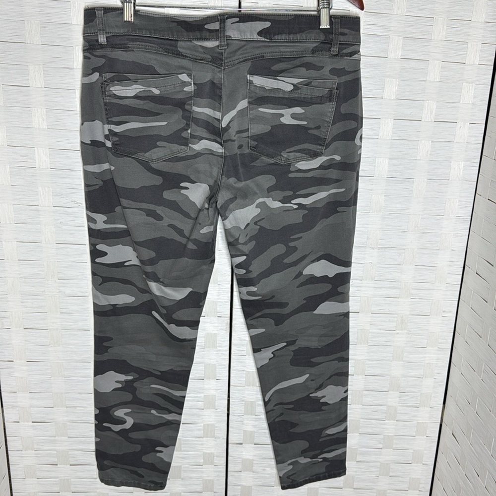 Democracy AB Technology Camouflage Ankle Length Pants Size 14 - Picture 5 of 12